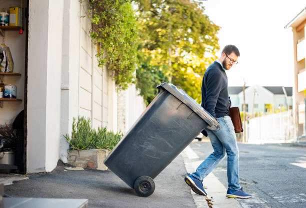 Best Junk Hauling Services  in Salt Creek Commons, IN